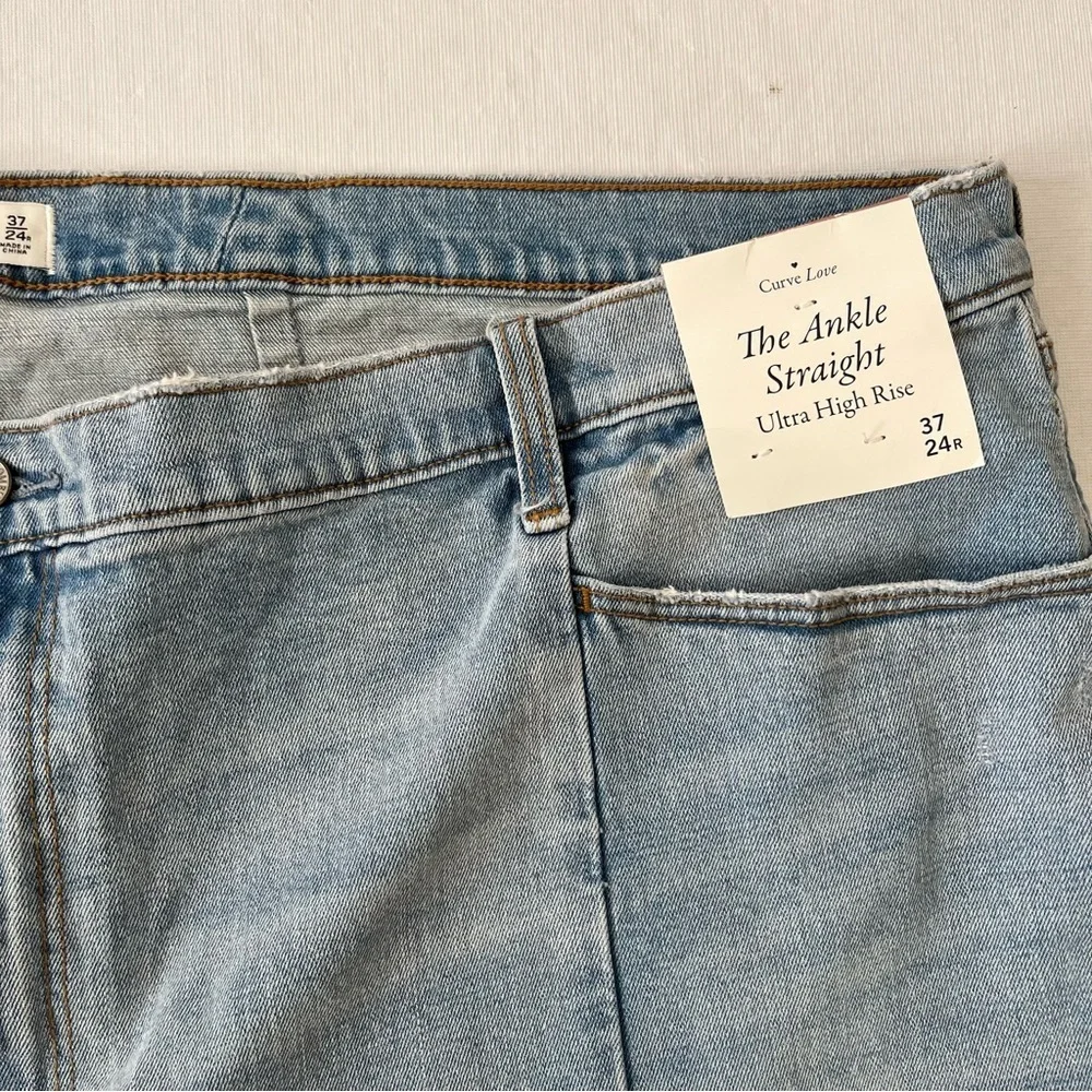 Abercrombie & Fitch Ankle Straight Ultra High Rise Jeans NWT
